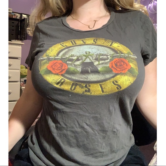 Tops - guns & roses band tee💀🥀